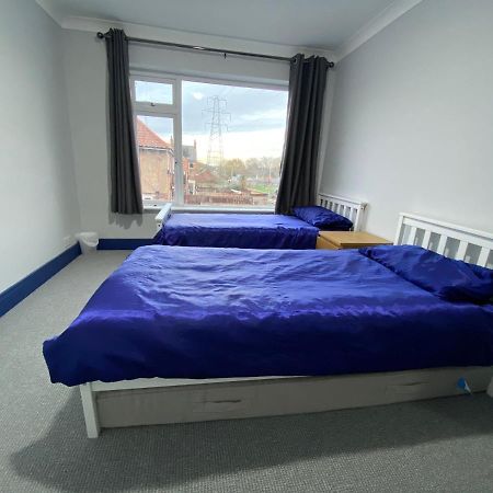 Harewood Lodge - Single And Double Rooms Self Serve Apartment King's Lynn Bagian luar foto