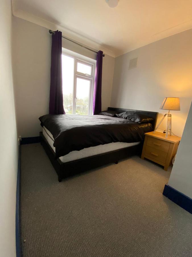 Harewood Lodge - Single And Double Rooms Self Serve Apartment King's Lynn Bagian luar foto